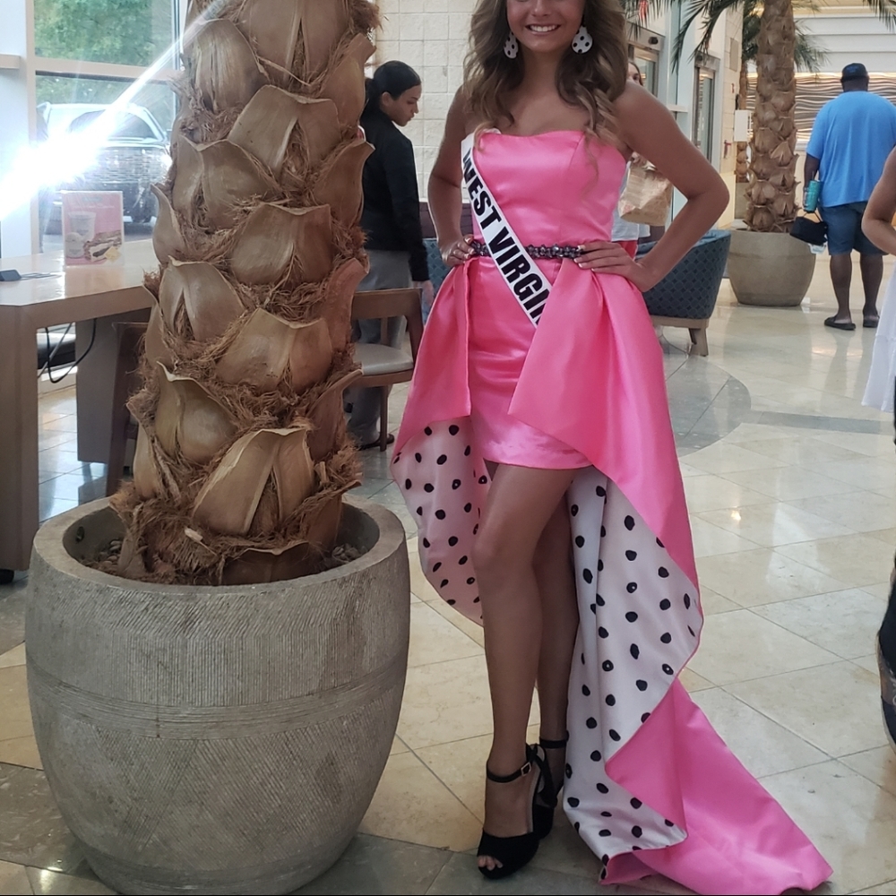 Sherri Hill customized fun fashion